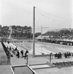 126108 Afbeelding van de opening van het openlucht wedstrijdbad van het Zwembad Den Hommel (Kennedylaan 5) te Utrecht.